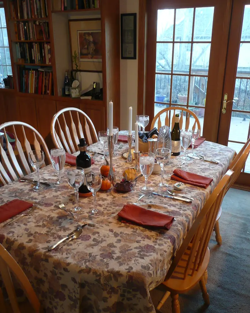 Dining Room interior in the Classic Luxe style