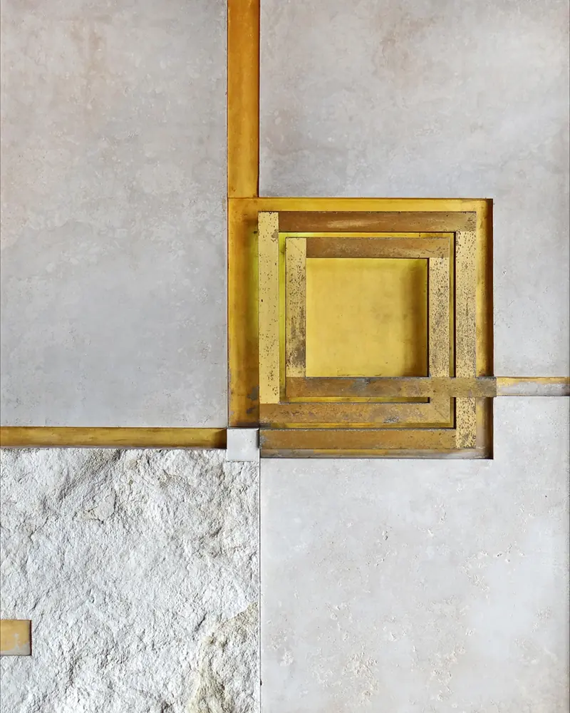 Wall Paint interior in the Classic Luxe style