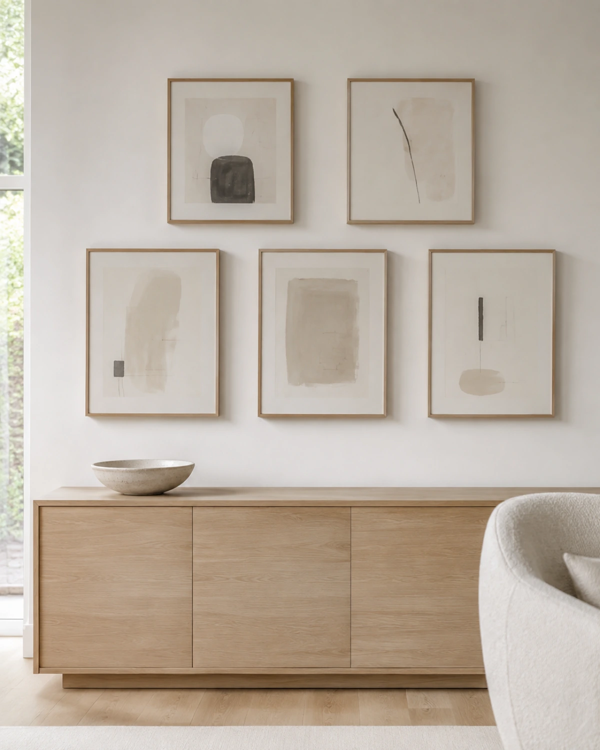 Wall Decor interior in the Serene Minimal style